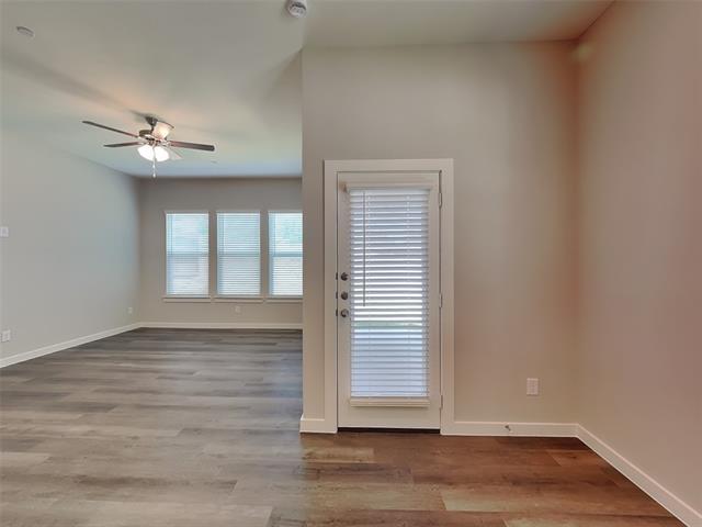 Photo - 105 Rutland Ct