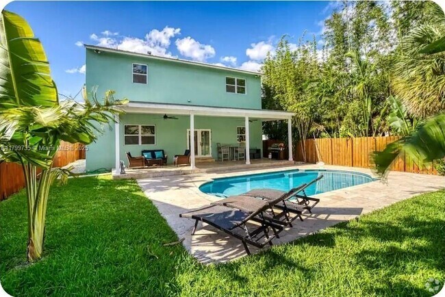 Building Photo - 501 SW 10th St Rental