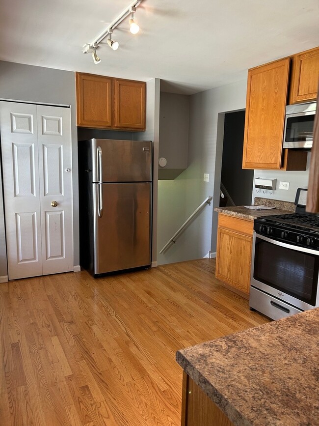 Photo - 333 Berry Dr