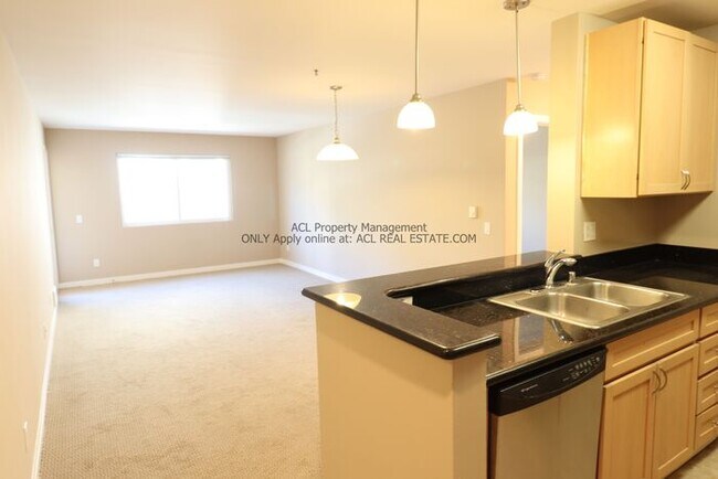 Photo - Pefectly Located 2bed 2 bath Unit Affordably Priced Unidad 4104