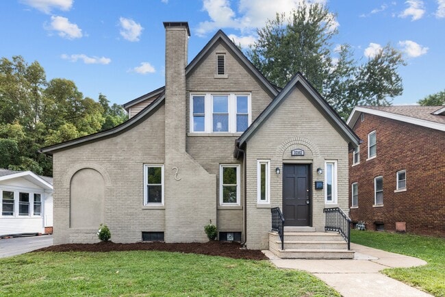 Photo - 3202 W Main St