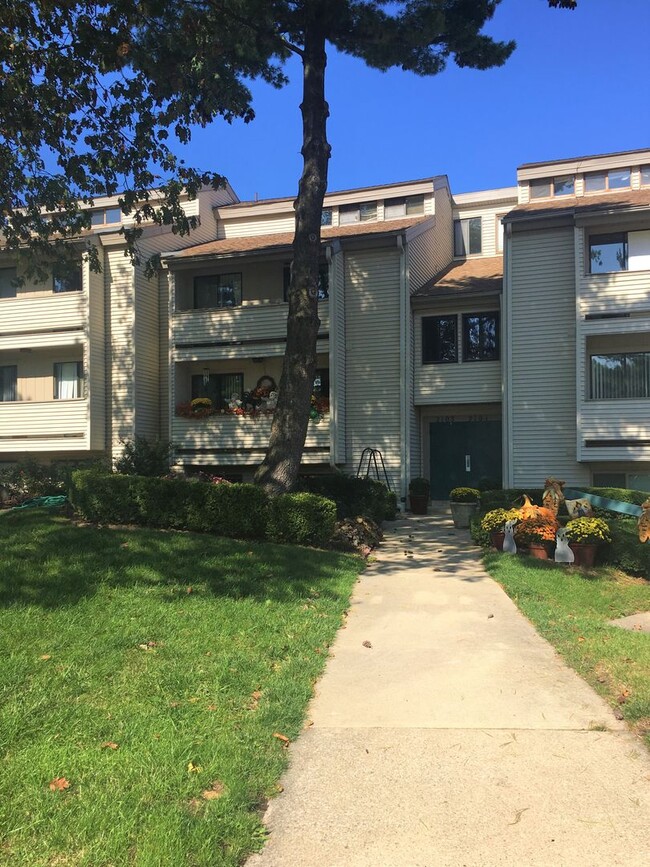 Remodeled condo available for July! - Remodeled condo available for July!