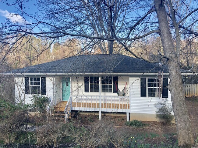 Great East Asheville Location! Reynolds Sc... - Great East Asheville Location! Reynolds Sc... House