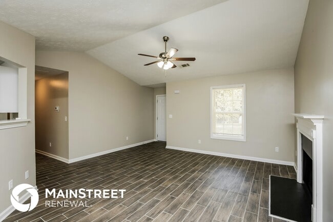 Photo - 420 Foxdale Rd