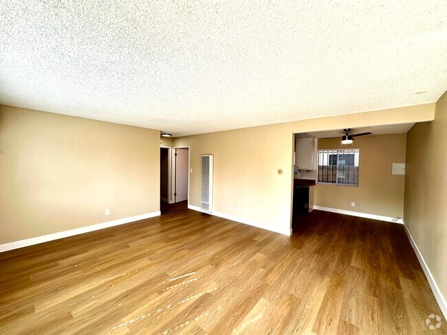 Building Photo - 9618 Pacific Ave Unit #1 Rental