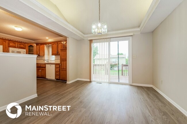 Photo - 716 Feldspar St