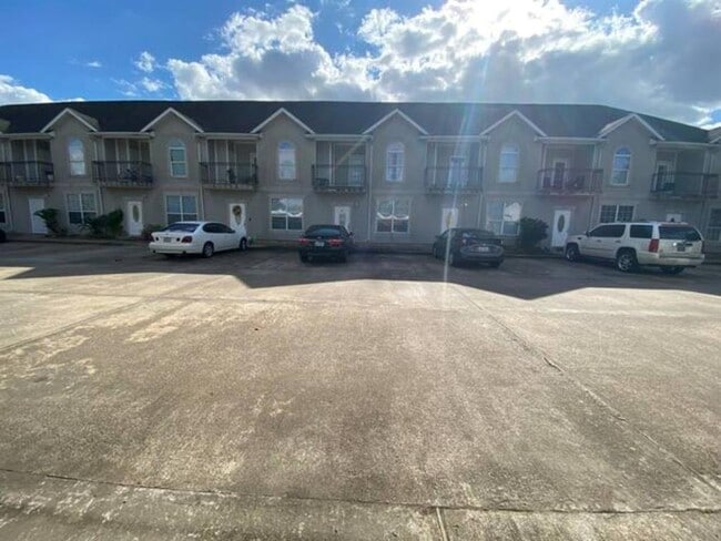 Building Photo - 11045 Landswalk Dr Unit 105 Rental