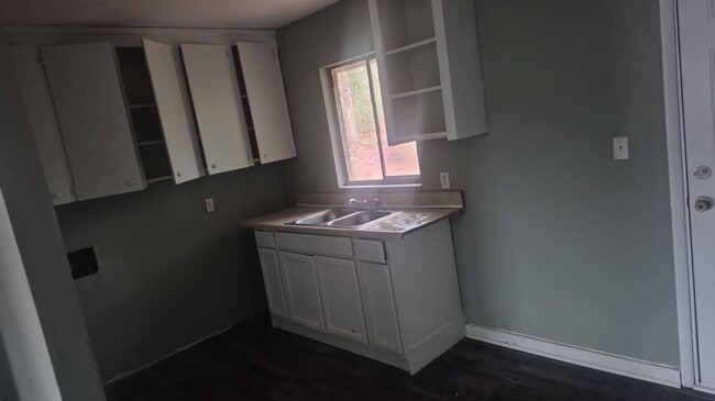 415 W Thomas Ct