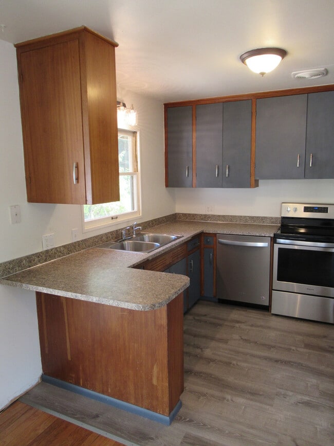 Photo - Three Bedroom Home in South Salem