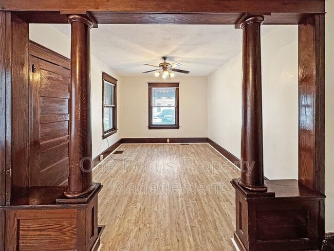 Photo - 325 Percy St