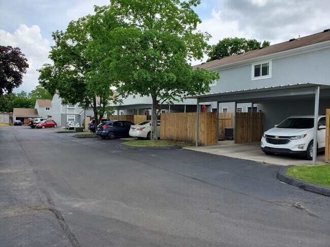 Photo - 1263 Old Henderson Sq