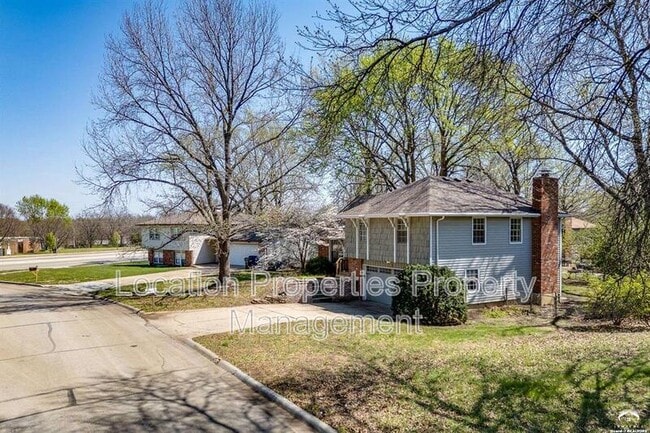 Photo - 3421 W 10th Pl