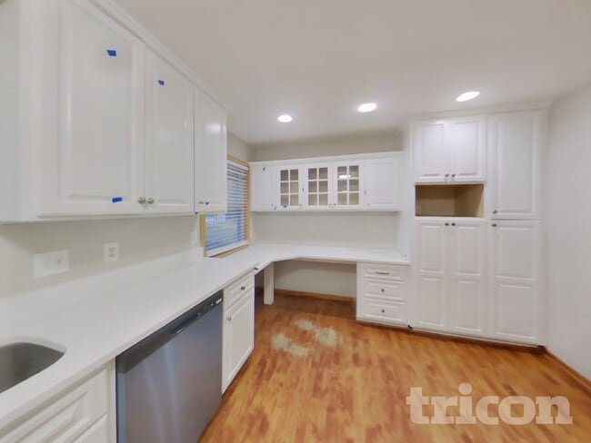 Photo - 6928 45th Pl N