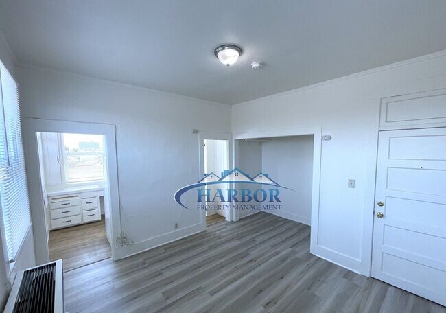 341 W Amar St