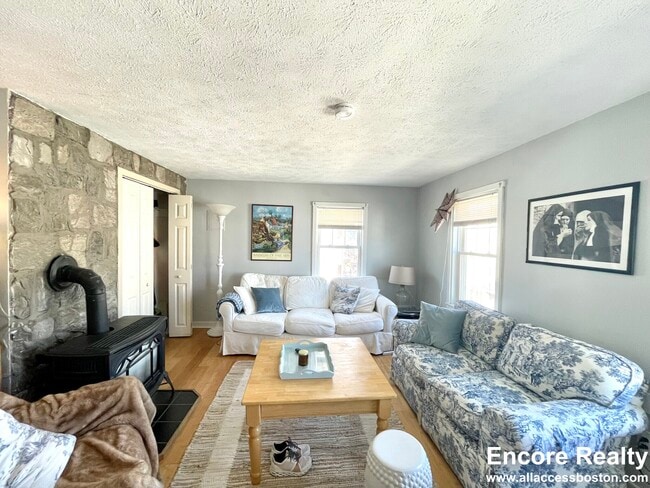 Photo - 523 E 3rd St Unit 3f