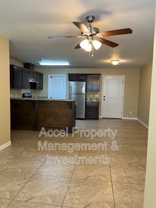 Photo - 2607 E Eisenhower Ave Unit 4