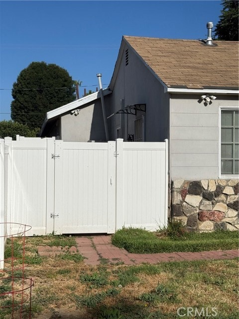 7045 Lindley Ave