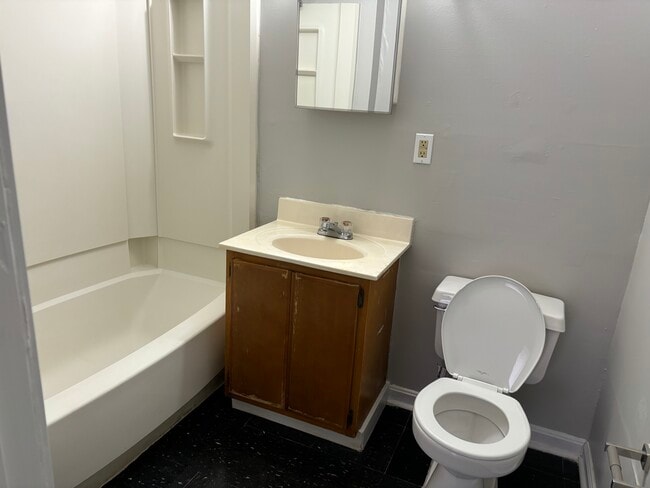 Photo - 3124 Vermont Ave