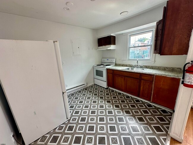 Photo - 2521 Centennial Ave