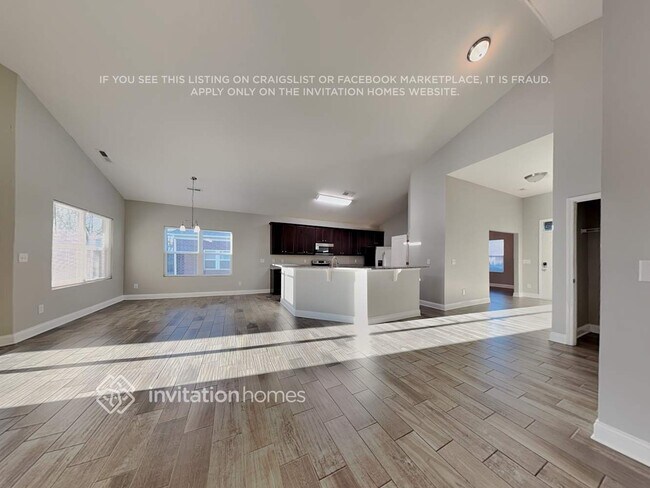 Photo - 2813 Santiago Circle