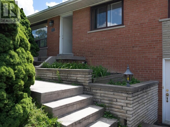 Photo - 153 Newton Dr