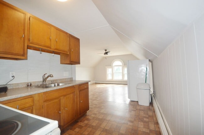 Photo - 19-19 Walnut St Unit #3