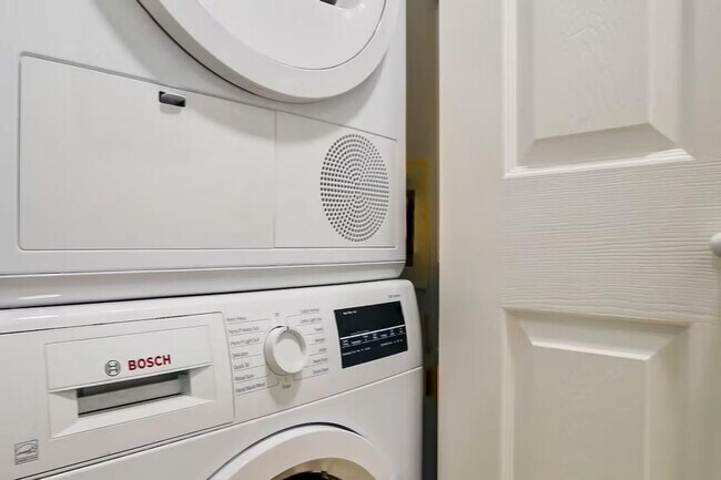 Photo - 912 Beach Ave Unit ID1345535P