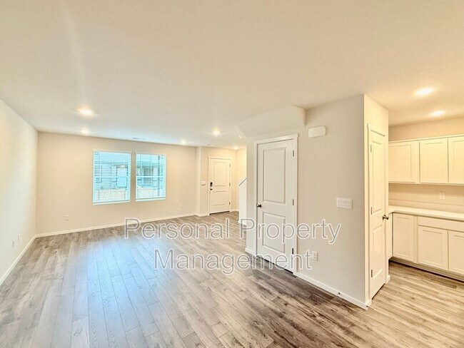 Photo - 10616 NE 120th Pl
