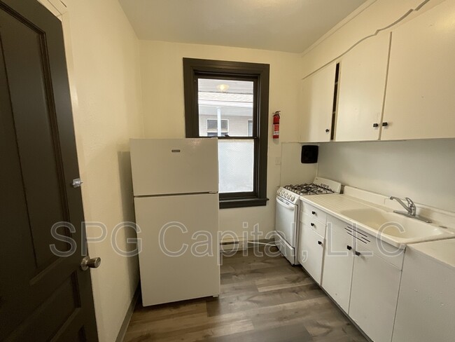 Photo - 627 E Market St