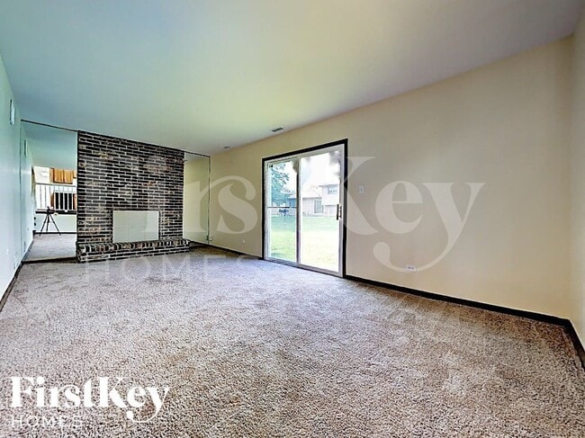 Photo - 6048 White Birch Ln