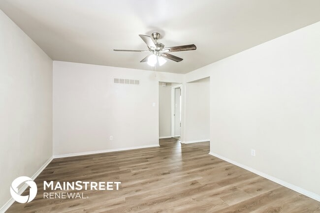 Photo - 4 Inverness Ct