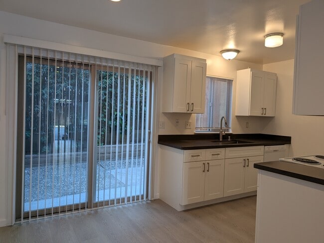 Photo - 129 Grant St Unit 2