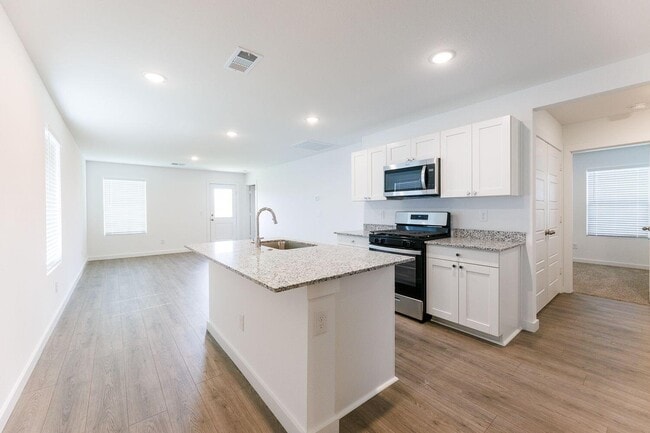 Photo - 220 16th St