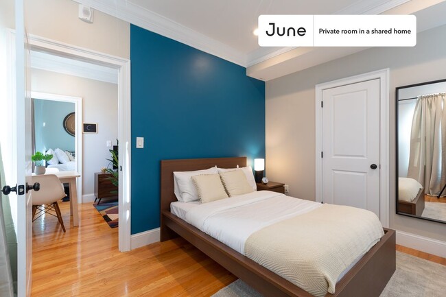 Building Photo - Room in Shared 3 bed/1 bath home