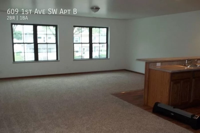 Photo - 609 1st Ave SW Apartment Unit B