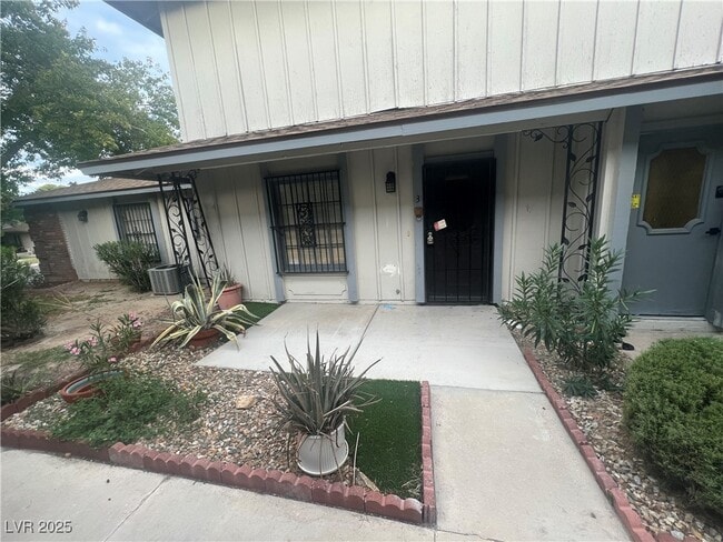 Photo - 1467 Lorilyn Ave Condo Unit 3