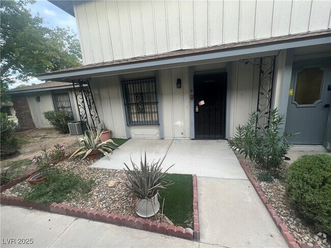 Building Photo - 1467 Lorilyn Ave Unit 3 Rental