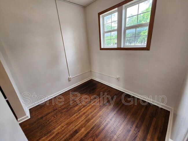 1837 1/2 North 8th Street - 1837 1/2 North 8th Street