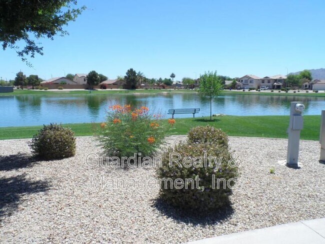 Photo - 4321 E Augusta Ave