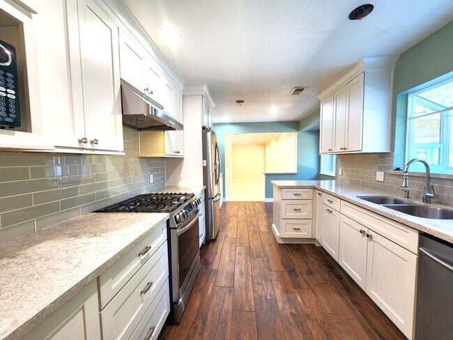 Photo - spacious 4 Bedroom house in Belmont
