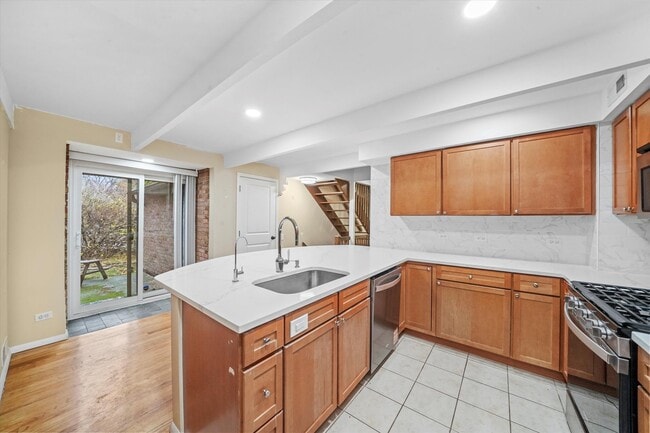 Photo - 406 S Lageschulte St