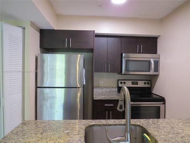 Photo - 5760 Rock Island Rd Unit 323