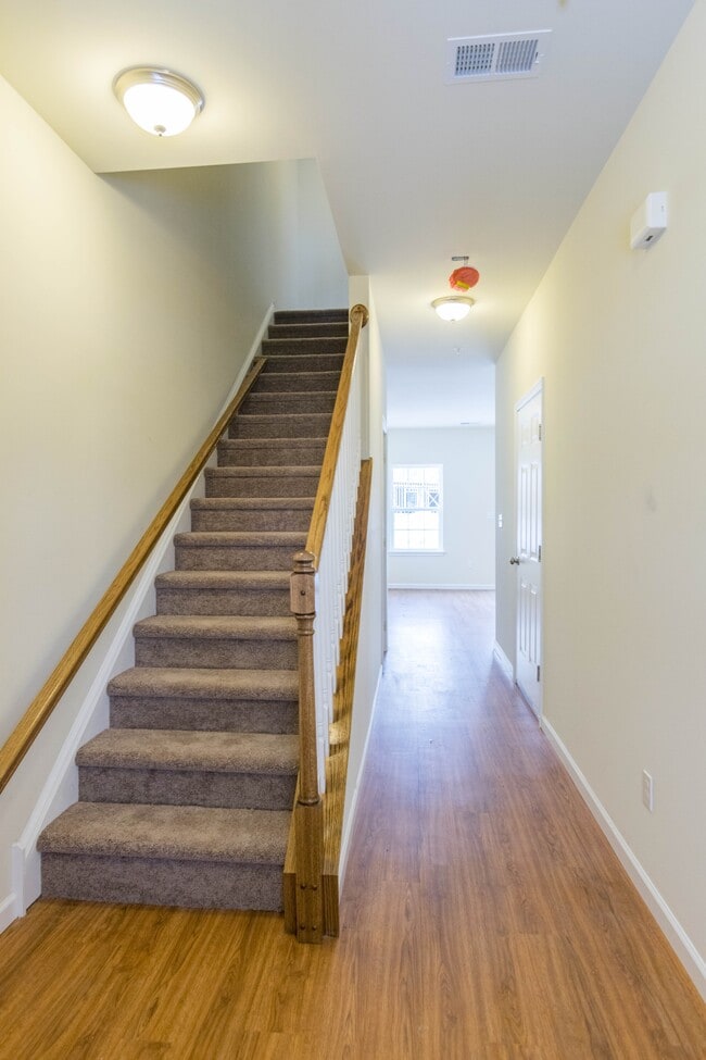 Photo - 2033 Arey Ln