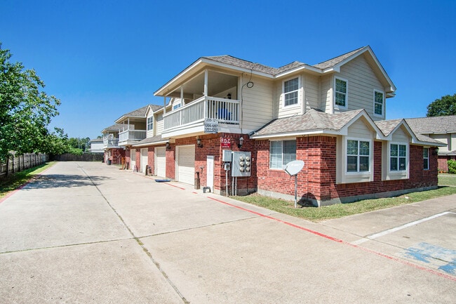 Photo - 1231 Lovett St