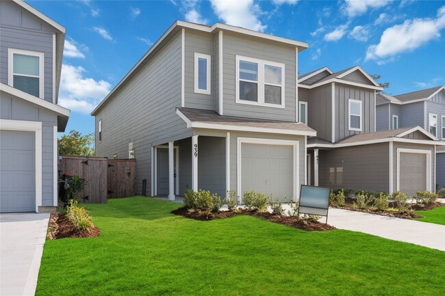 939 Pertuso Ln