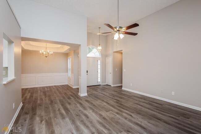 Photo - 1980 Elmwood Cir