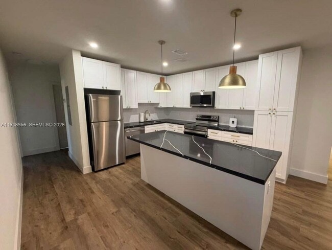 Photo - 14430 Fillmore St