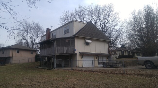 Photo - Corner Lot, Fenced yard, Large Master Suite