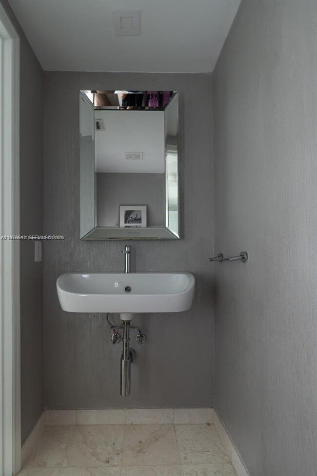 Photo - 3370 Hidden Bay Dr Unidad 1401