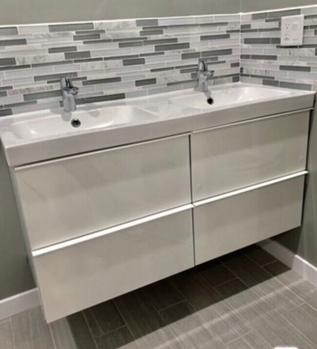 815 S Sherbourne Dr Unit 3